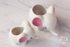 وعاء خزفي لنباتات العصاريات على شكل فيل