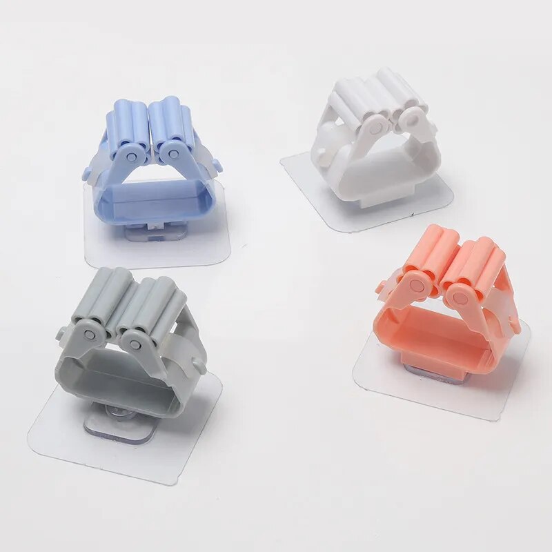 حامل خريطة معلق على الحائط