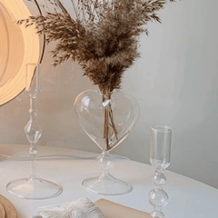 مزهرية زجاجية على شكل قلب كيوبيد