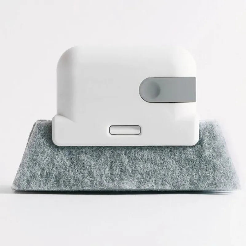 تنظيف أخدود النافذة