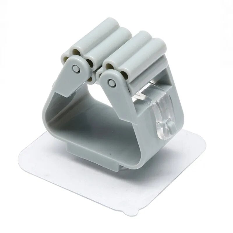 حامل خريطة معلق على الحائط