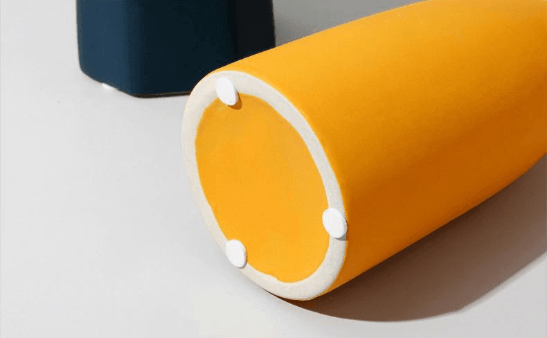 مزهريات سيراميك باستيل متباينة الألوان