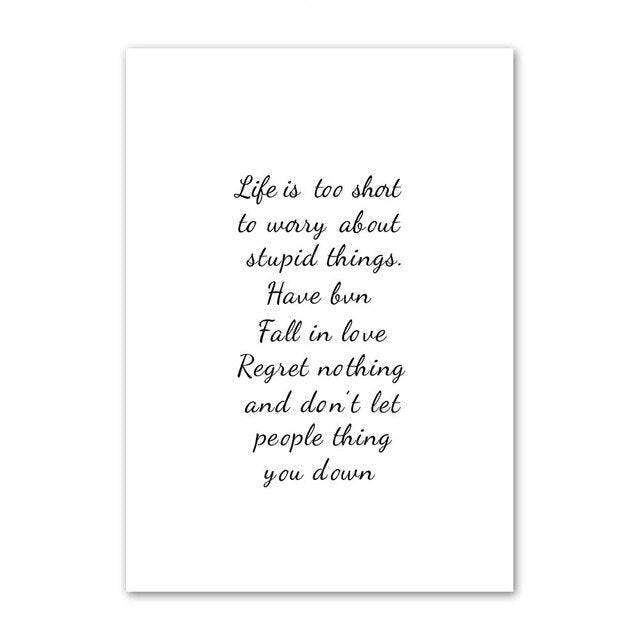 لوحة فنية جدارية خضراء تجريدية هندسية بسيطة لفتاة منحنية على قماش ملصق نورديك